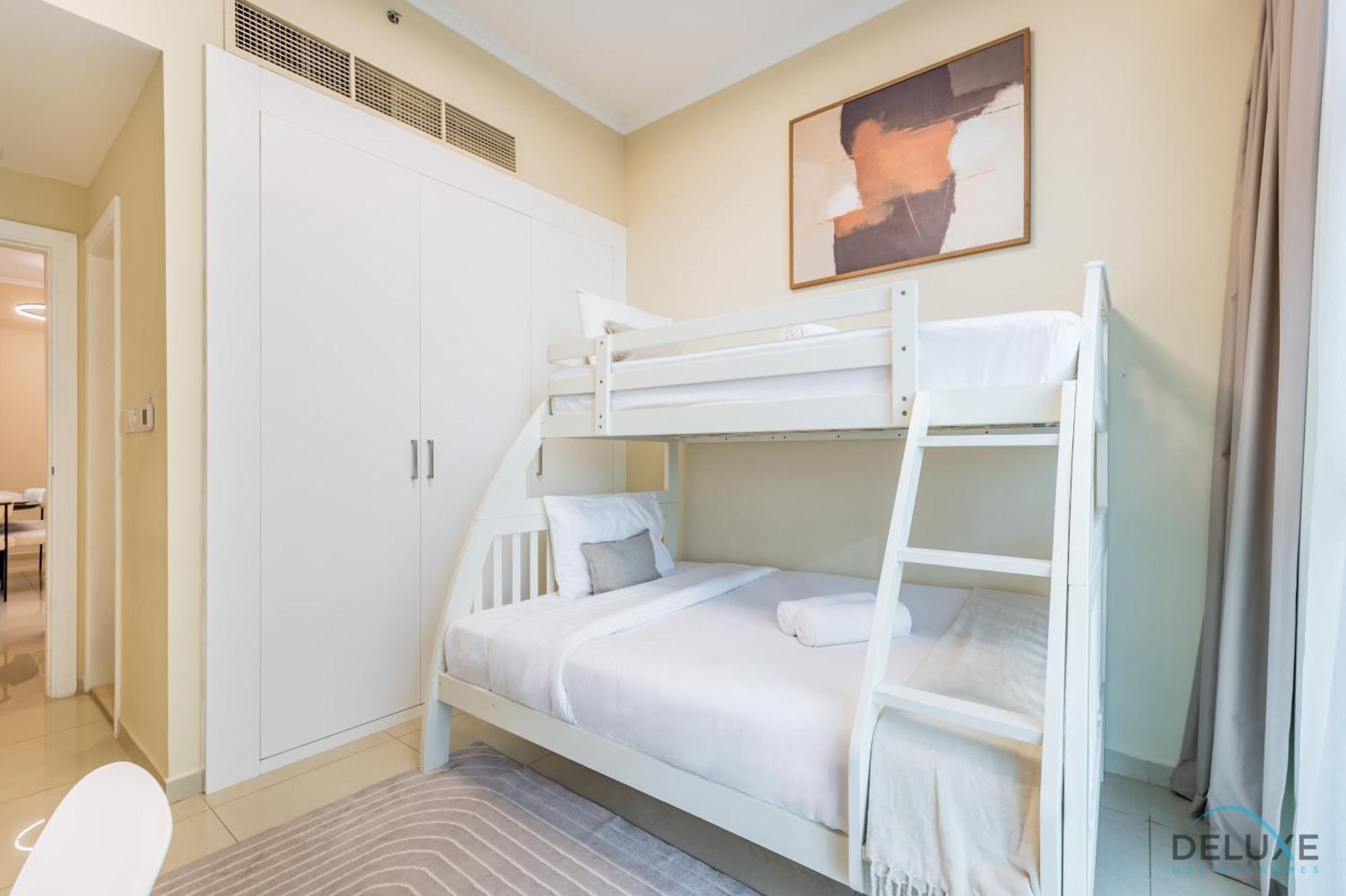 Marina View 2br At Dec Towers 2, Marina By Deluxe Apartment *